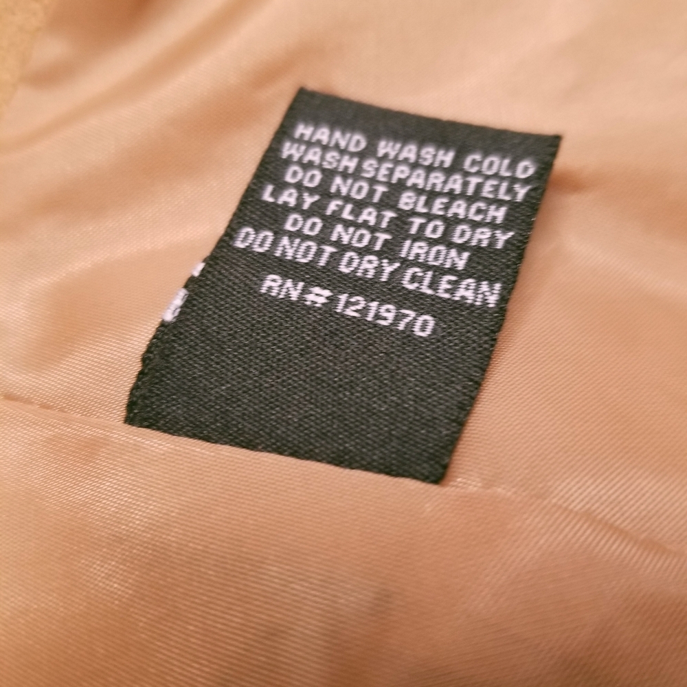 🤎Classic Camel Colored Cape with Pockets😍 Limited quantities available🤎 - Picture 12 of 16